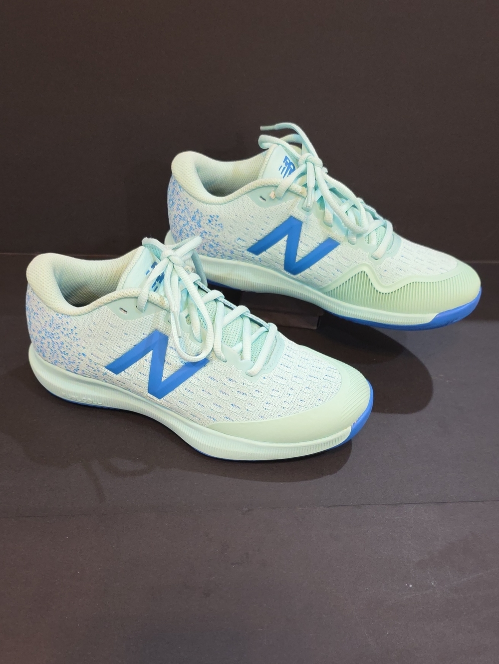 New Balance Fuelcell 996v4 Mint Green and Blue Womens Sneakers Size 6 D Wide